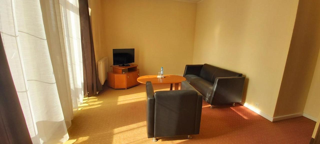Hotel Yuca à Łódź Extérieur photo